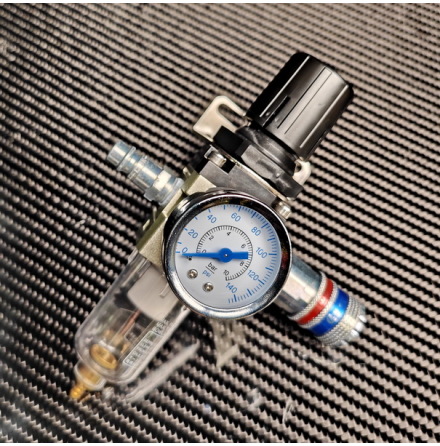 Komplett avskiljare/filter med kopplingar, regulator och manometer